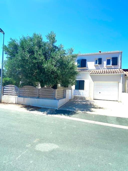 Magnifique Maison Avec Piscine Villa Le Port-des-Barques Exterior photo